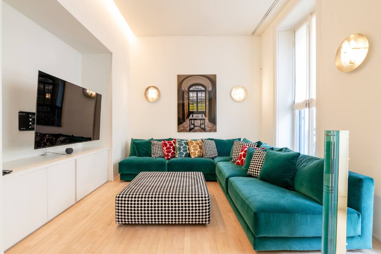 Lusso e Spazio: Residenza di 200 m² per un Soggiorno Indimenticabile