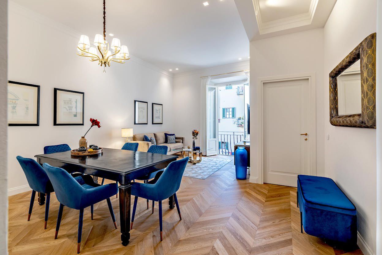 Elegant 3-Bedroom Apartment on Via Giraldi, Florence