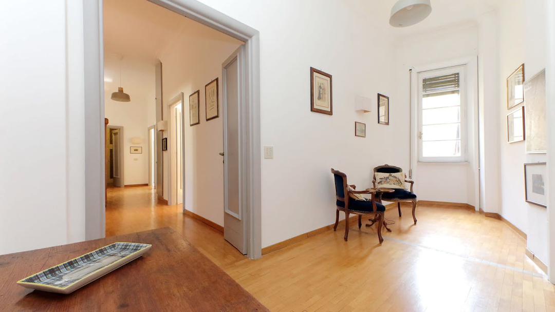 Elegante Appartamento in Viale Tibaldi — Vicino all’Università Bocconi