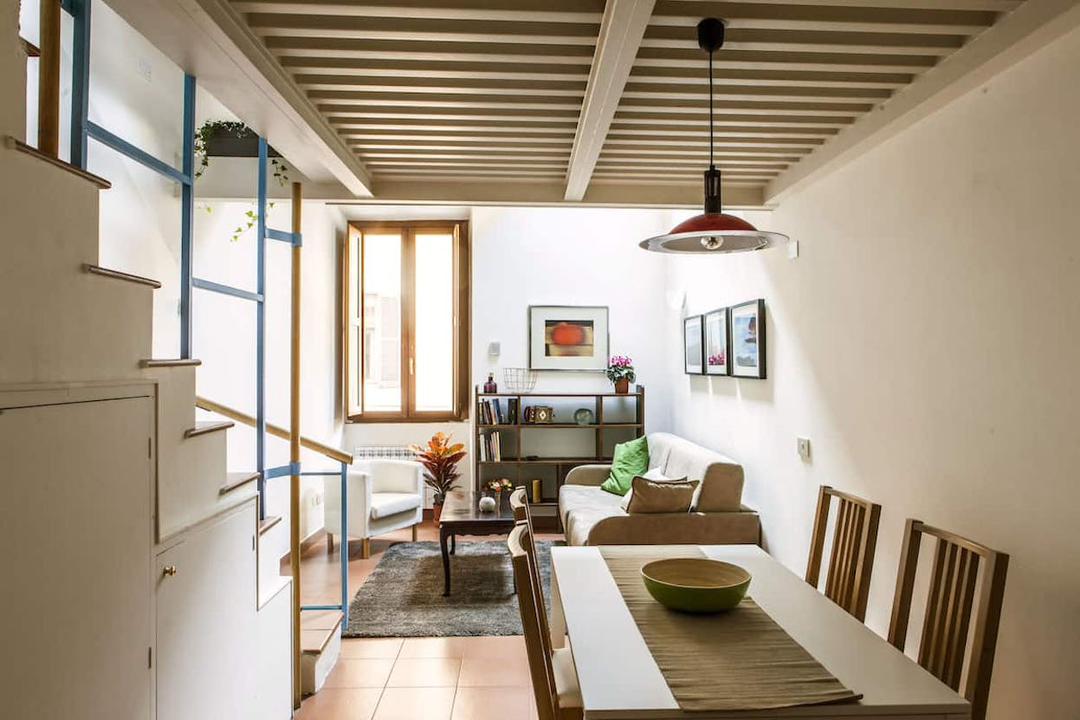 Charming Two-Level Apartment in Borgo, near the Vatican