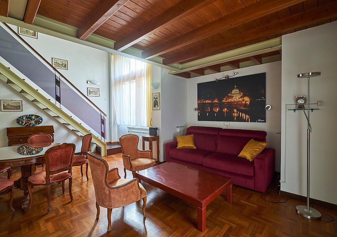 Elegant Loft with Private Garden near Villa Borghese & Piazza delle Muse