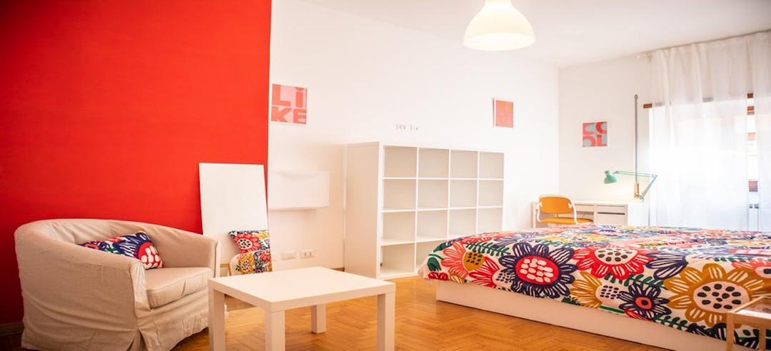 Ampia Camera Deluxe con Balcone – Roma